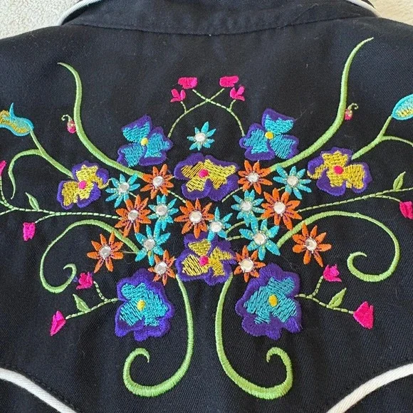 Scully Floral Embroidered Rhinestone Western Snap Front Shirt Women's M Black - Picture 12 of 13